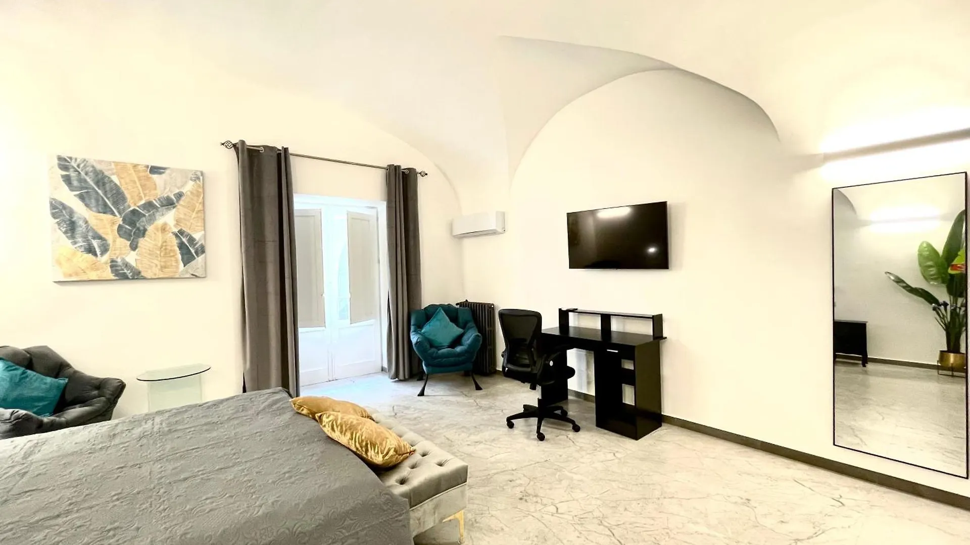 Nel Cuore Di Palermo Isidoro Palace Italia