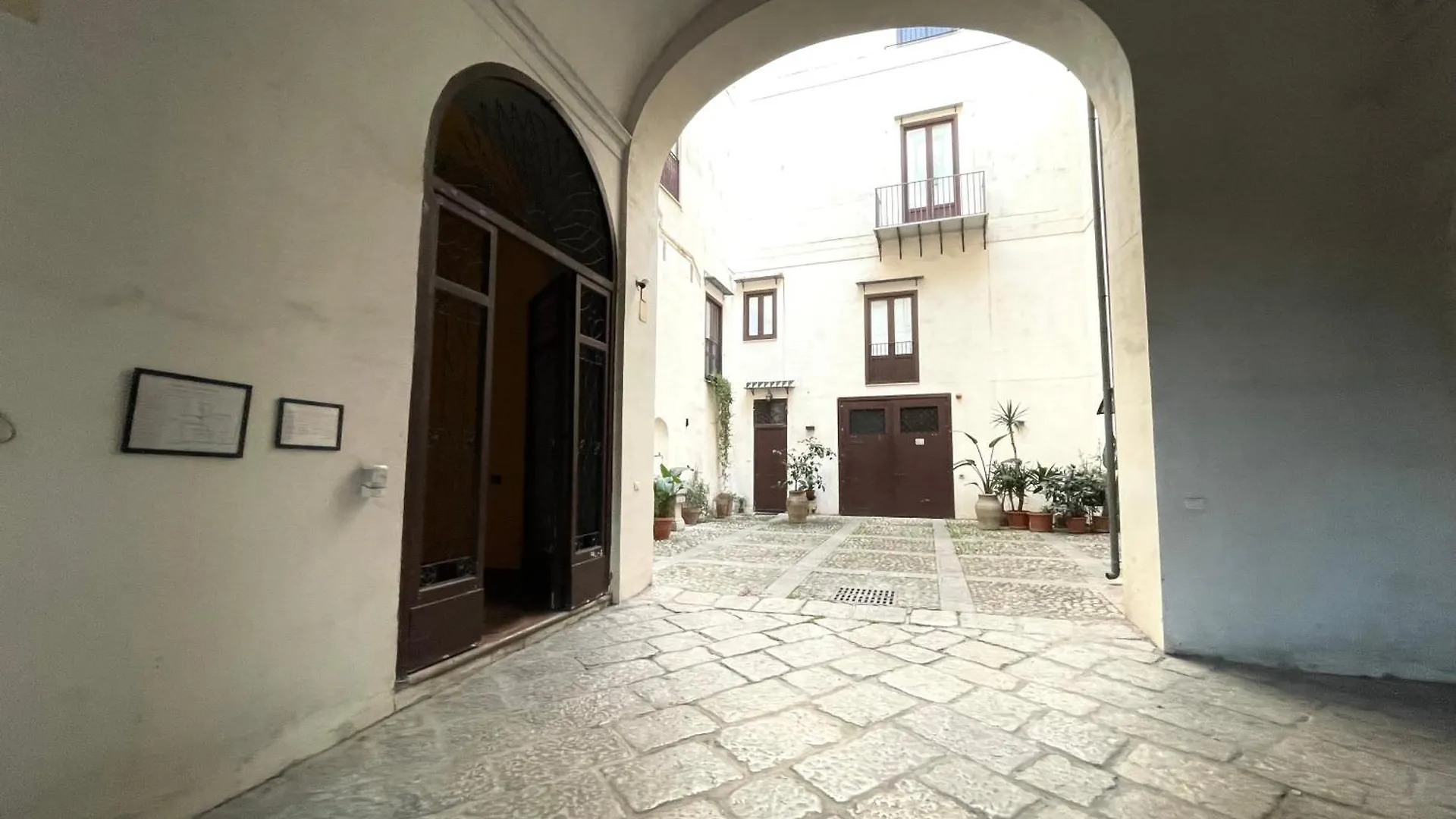 Appartamento Nel Cuore Di Palermo Isidoro Palace