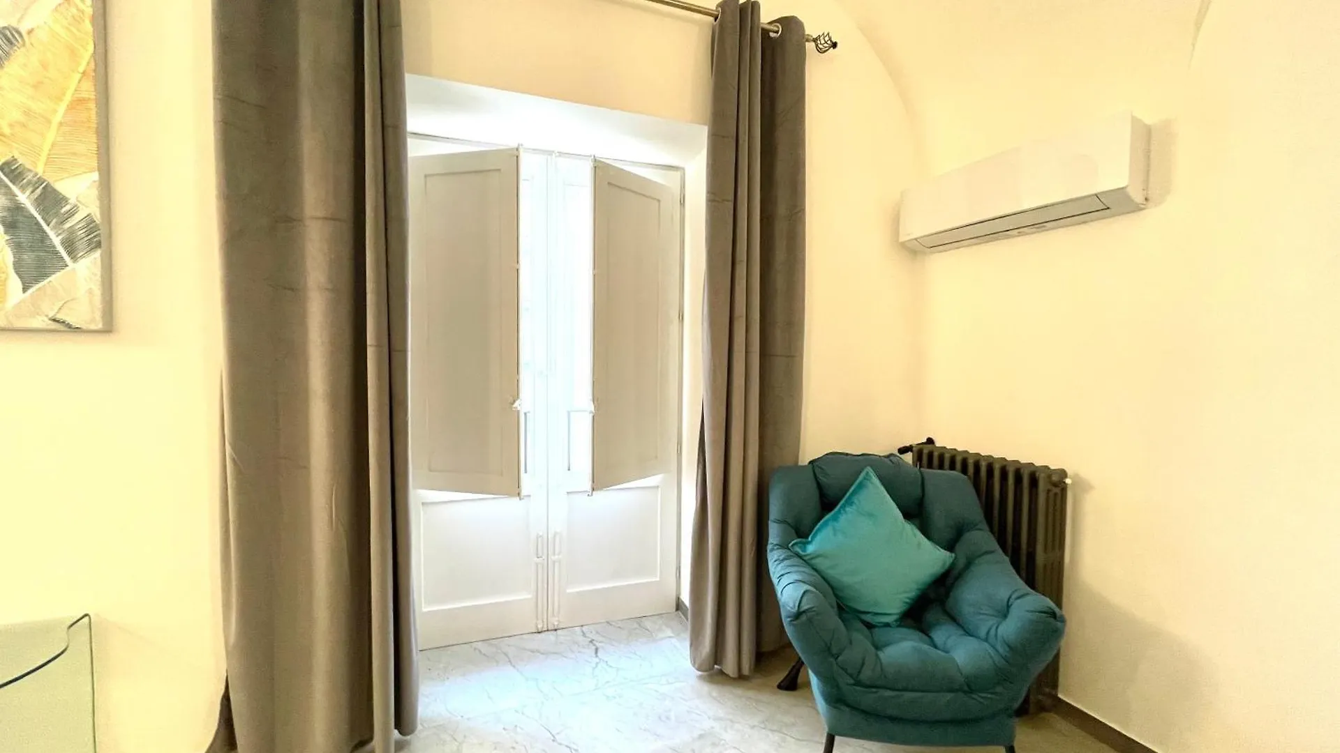 Nel Cuore Di Palermo Isidoro Palace 0*,